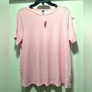 Old Navy, NWT, ribbed crew neck T-shirt. Size L.